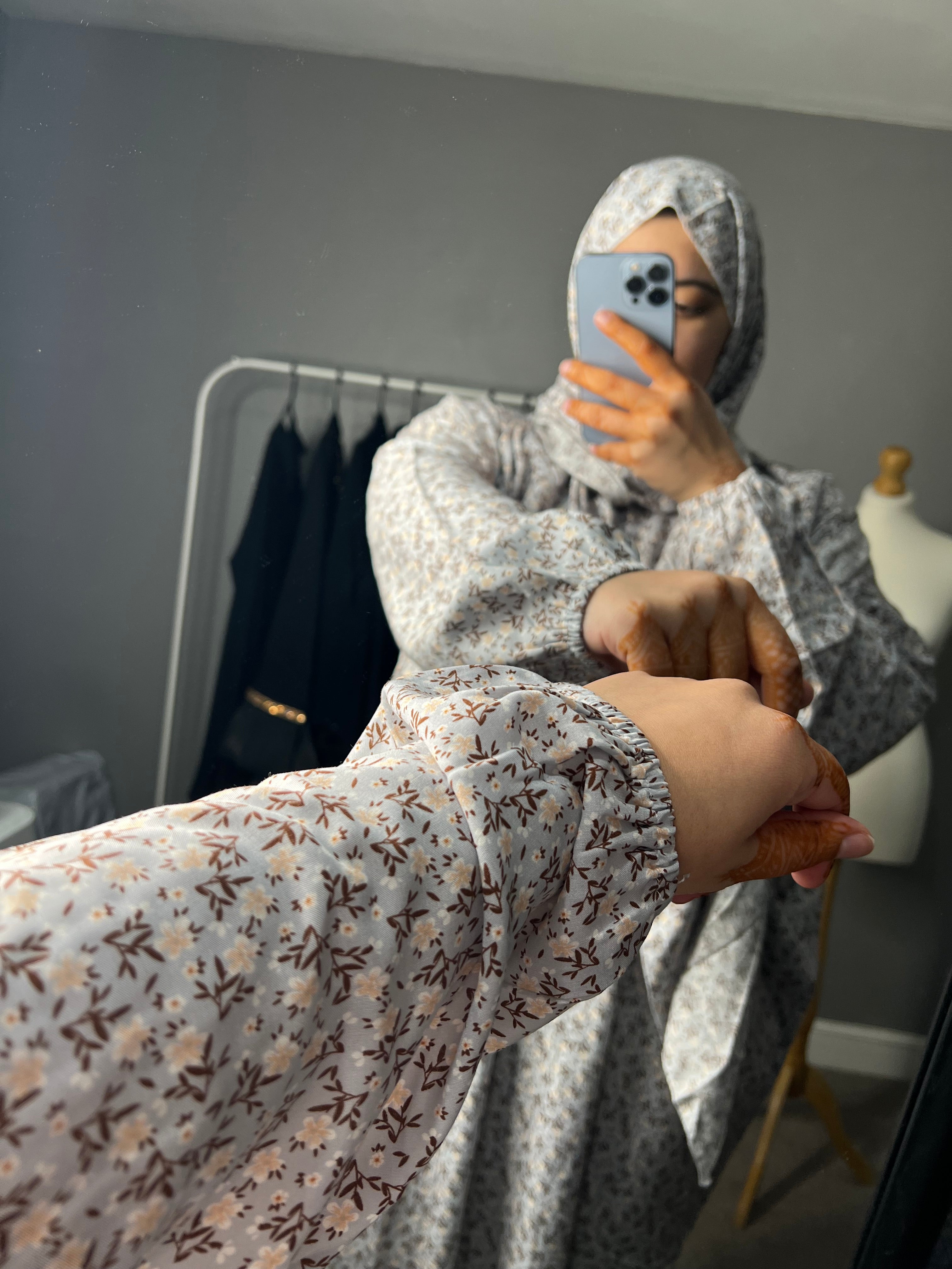 very long snd large abaya pray one size