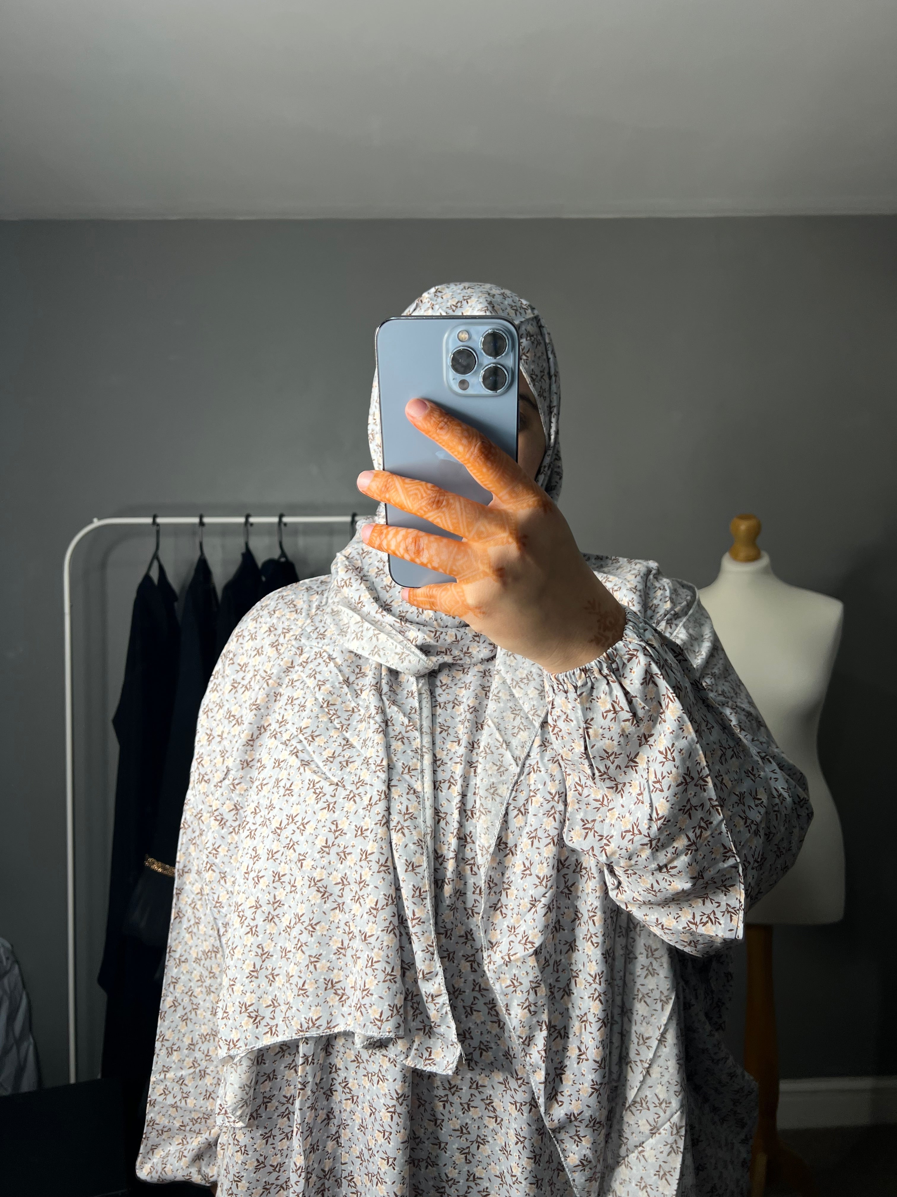 very long snd large abaya pray one size